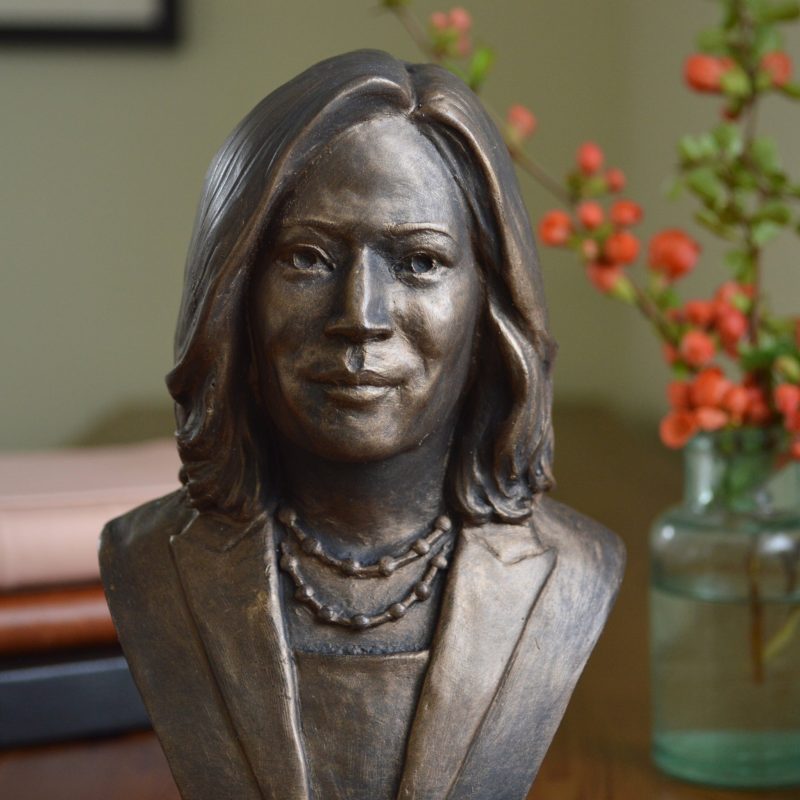 112254 BUST Kamala Harris 0877